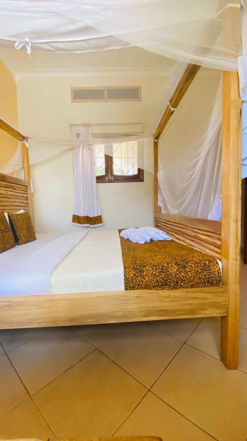 Bed and Breakfast Buutu Nest Jinja Esterno foto