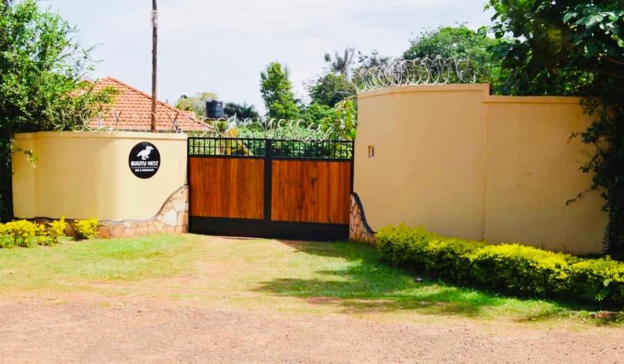 Bed and Breakfast Buutu Nest Jinja Esterno foto